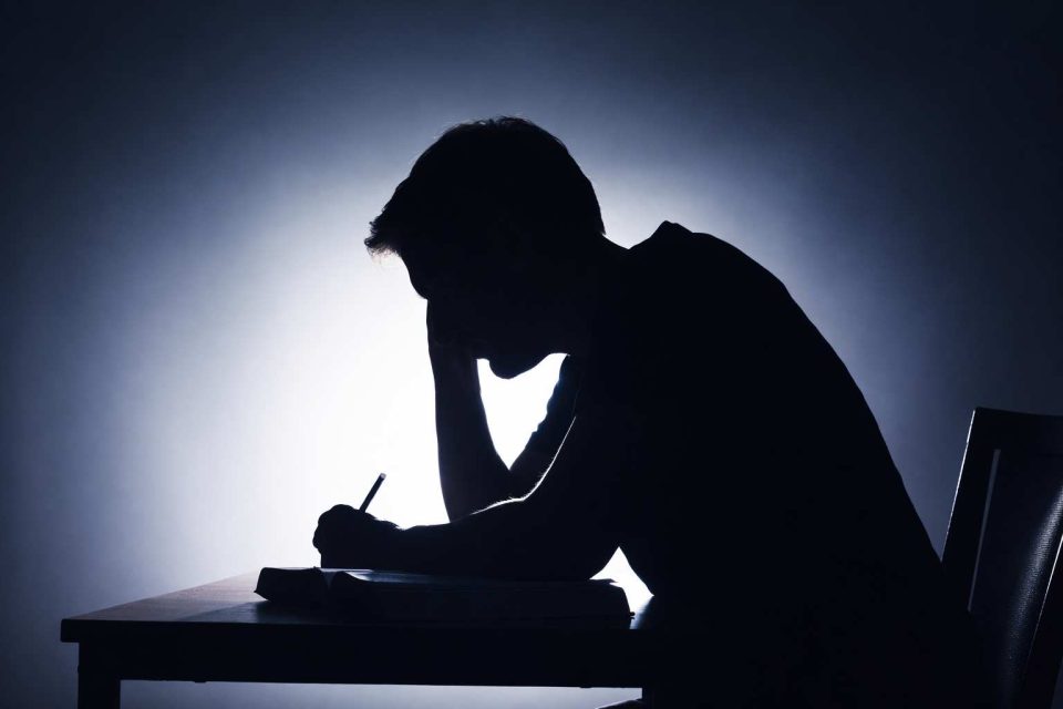 自分の仕事が社会にどう役立つか見えない理由